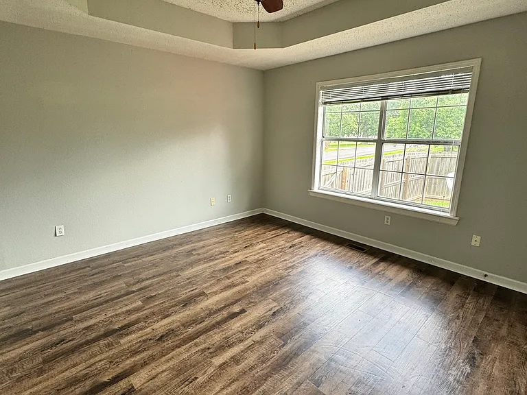 4165 E Skillern Rd — Photo 4