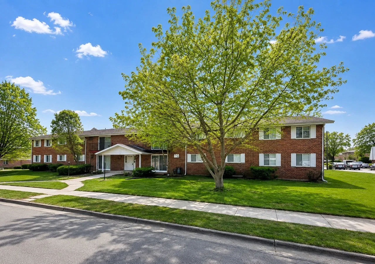 2118 Red Arrow Trl — Photo 1
