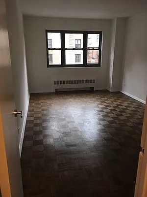 Rented by Solil Management | media 2