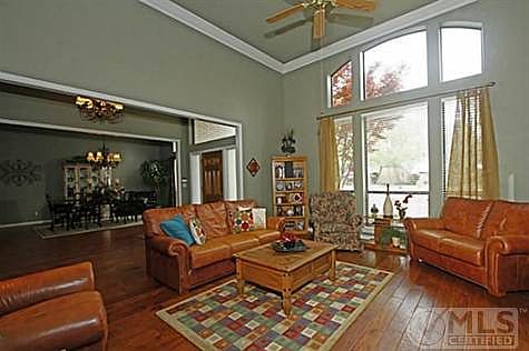 2nd image of 3033 Broken Bow St
