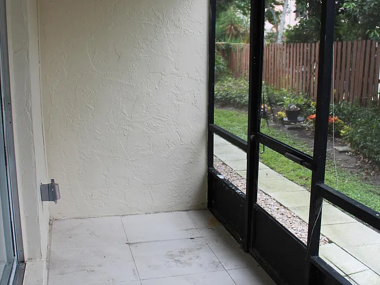 144 S Halifax Ave #35 — Photo 5