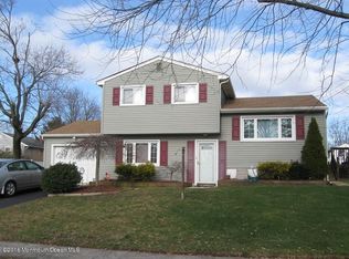 31 Heath Dr, Neptune, NJ