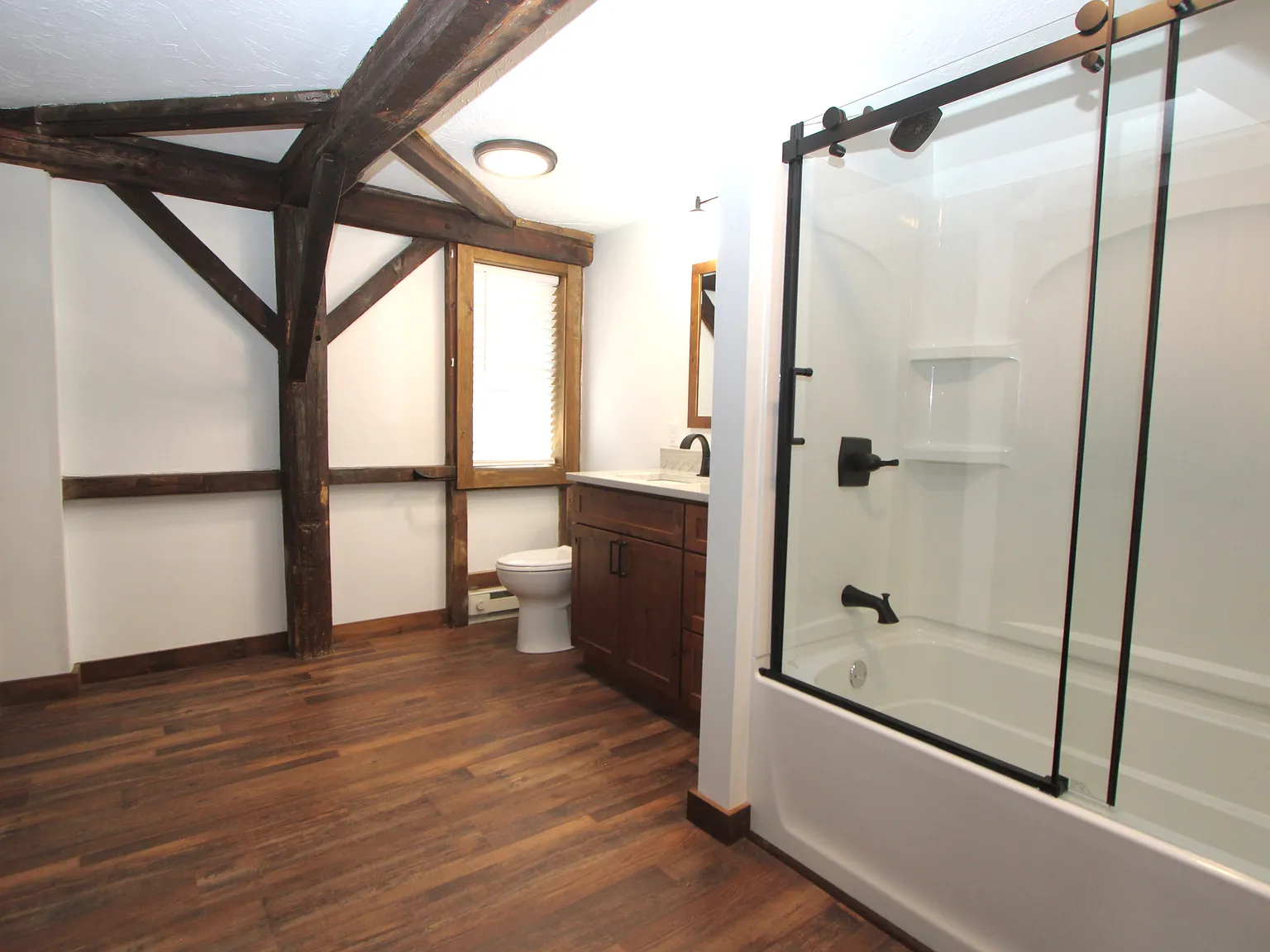 3 bed, 1200 sqft, $2,600 — Photo 2