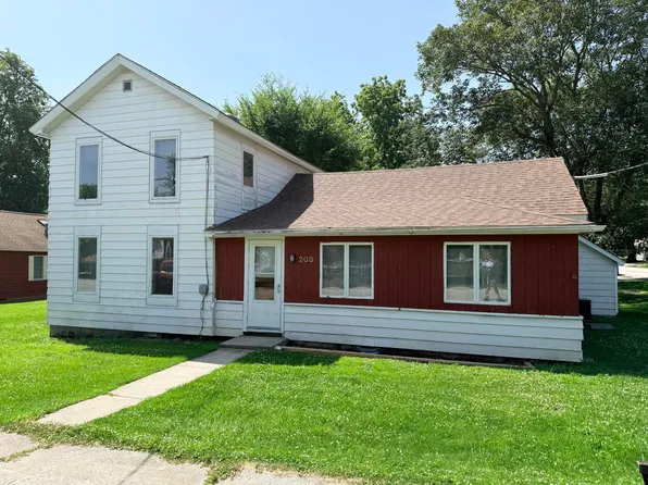 208 W Sigler St, Hebron, IN 46341