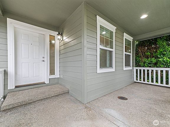 2nd image of 7076 Prism Street SE