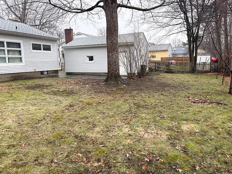 38 Marshall Dr — Photo 4