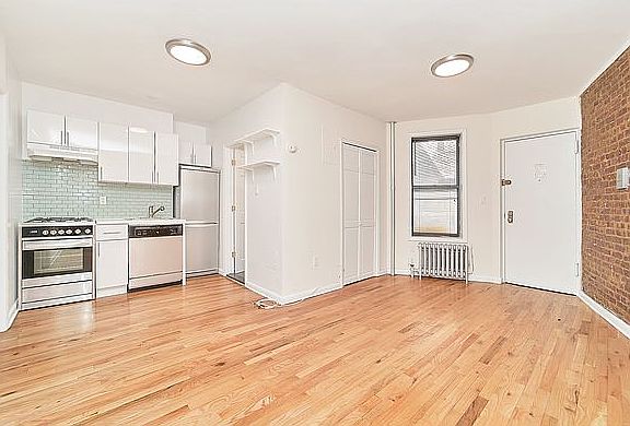 2nd image of 319 E 95th St APT 25
