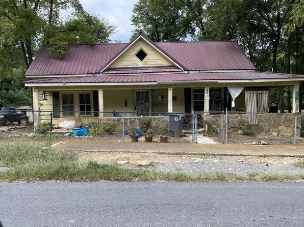 506 Thompson St, La Fayette, GA 30728