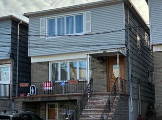 4 E 10th St, Bayonne, NJ 07002