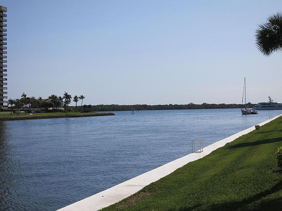 2nd image of 20 Yacht Club Dr APT 109