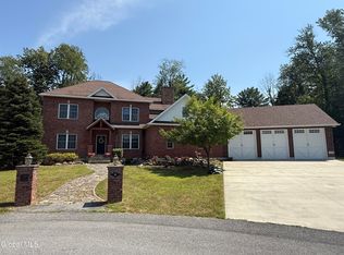 30 Beacon Hollow Way, Queensbury, NY 12804