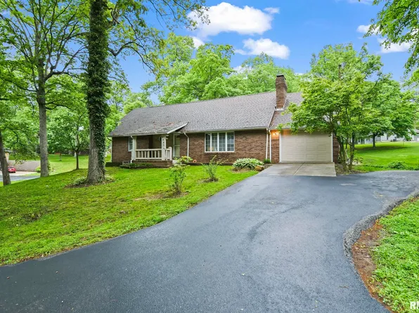 6845 S Stephenson Ln, Springfield, IL 62707
