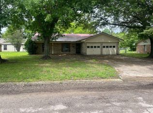 1140 SW 6th St, Cooper, TX 75432
