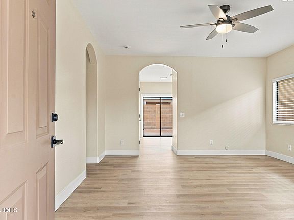 4th image of 803 W LYDIA Lane