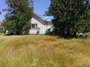 1640 W Lake Montcalm Rd, Edmore, MI 48829