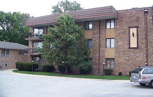 2nd image of 550 Michigan City Rd APT 3B