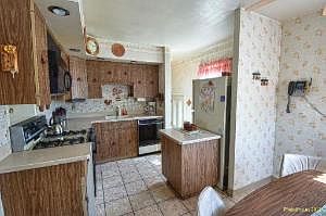 3rd image of 1345 Mandel Ave