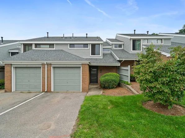 9 Orangewood Dr, Stoughton, MA 02072