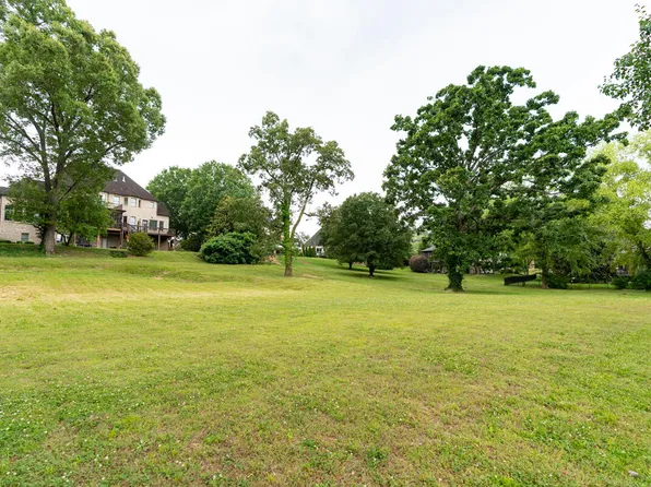 2627 Enclave Bay Dr, Chattanooga, TN 37415