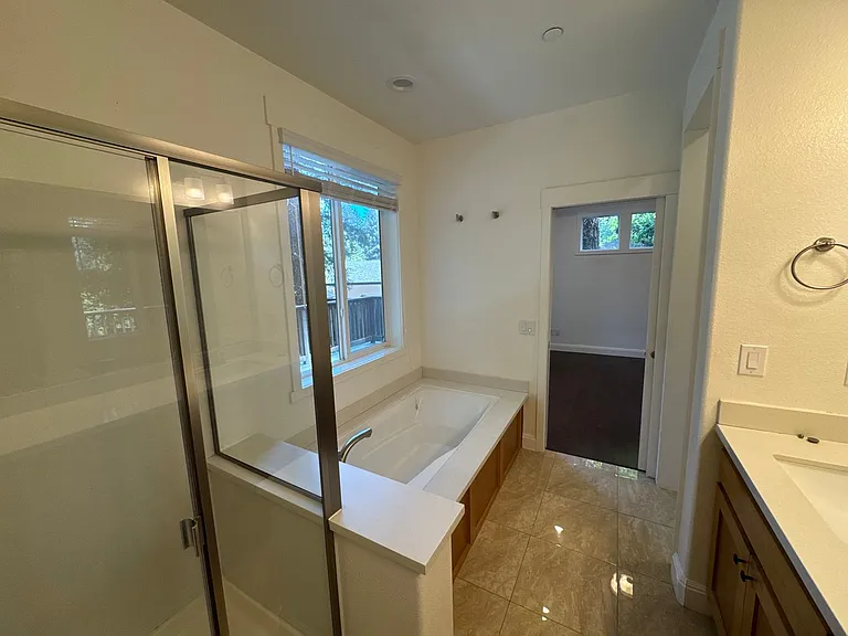 867 Hillcrest Dr — Photo 21