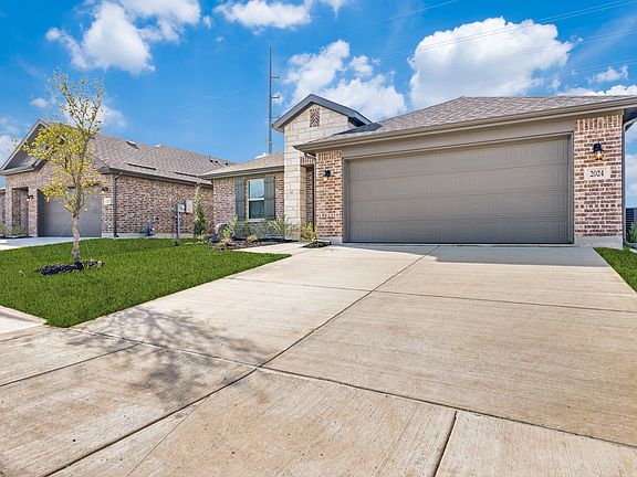 2nd image of 2024 Briarbrook Dr