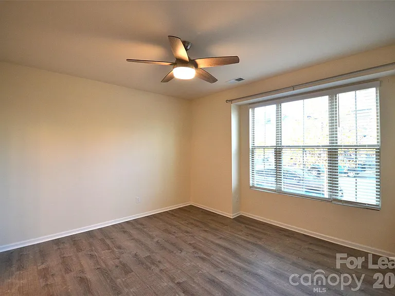 12854 Robert Walker Dr — Photo 10