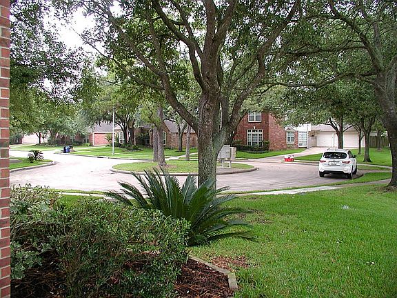 2nd image of 23338 Millcross Ln