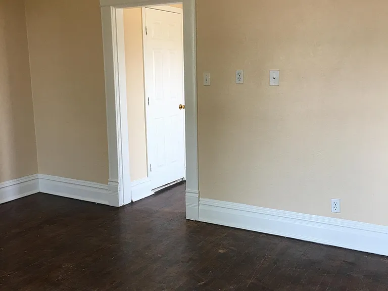 3419 La Luz Ave #2 — Photo 11