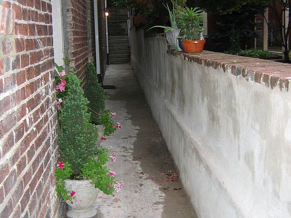 2nd image of 209 N 19th St APT 11