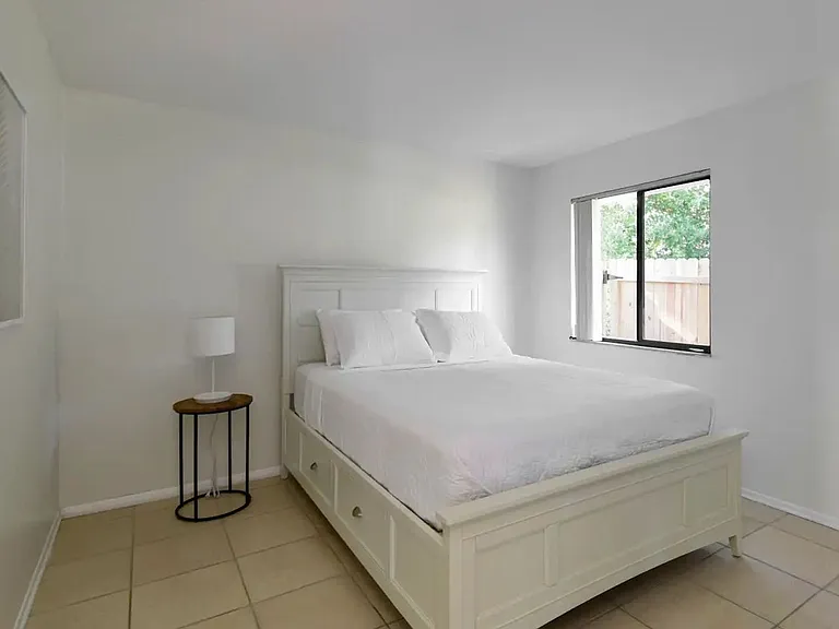 580 Skinner Blvd — Photo 4