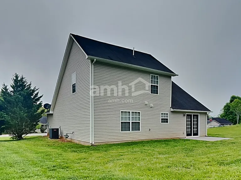 1117 Long Meadow Dr — Photo 21