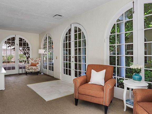 132 Pondfield Rd W Yonkers NY-print-038-075-026-4200x2359-300dpi.jpg