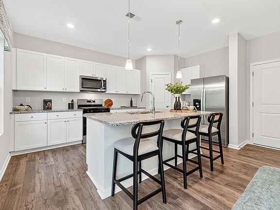 7th image of this home