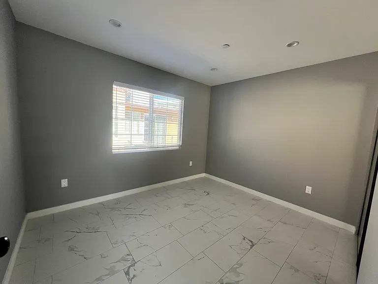 5310 Navarro St — Photo 7