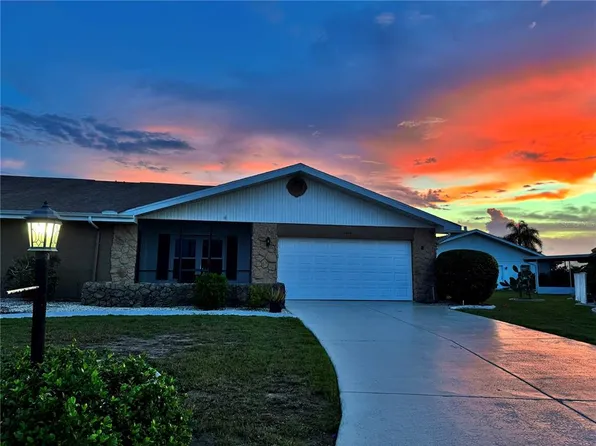 1008 Yellow Bird Pl, Sun City Center, FL 33573