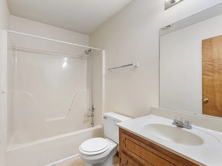 1620 Baltimore Dr #C — Photo 7