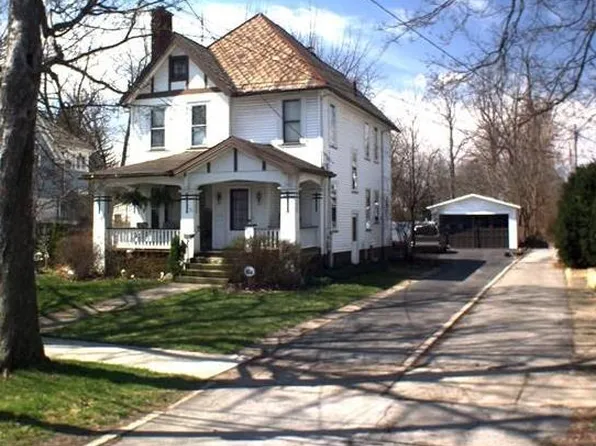 657 Vine Ave NE, Warren, OH 44483