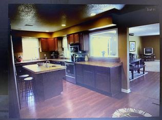 8410 Ashworth Rd, West Des Moines, IA 50266