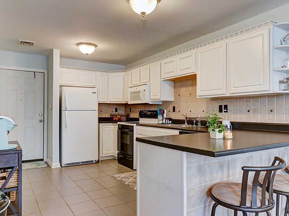 5th image of 406 Sir Keegan Way