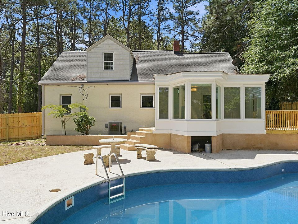 1st image of 4084 Youngs Road