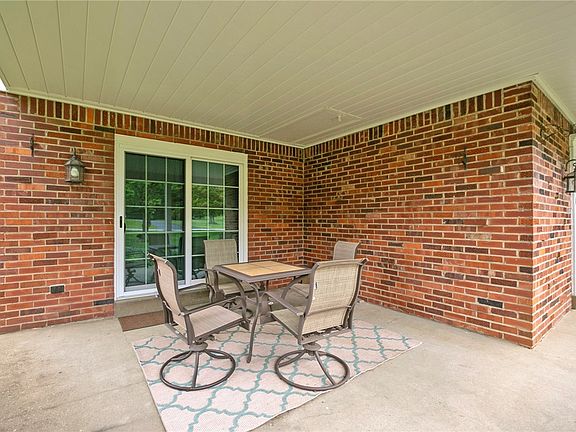 3rd image of 5053 Northlawn Cir