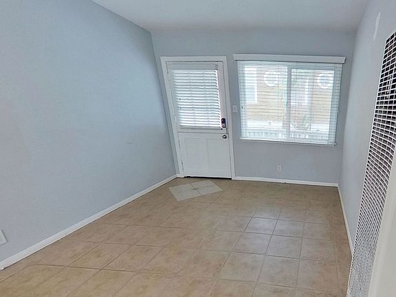 4th image of 104 15th St APT 5