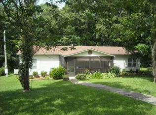 1020 Hopewood Ln, Chapmansboro, TN 37035