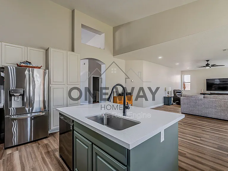 1768 E Marquette Dr — Photo 16