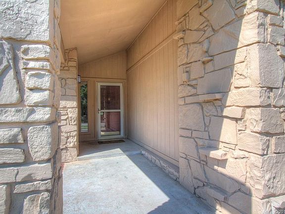 5th image of 1708 N Cypress Ave
