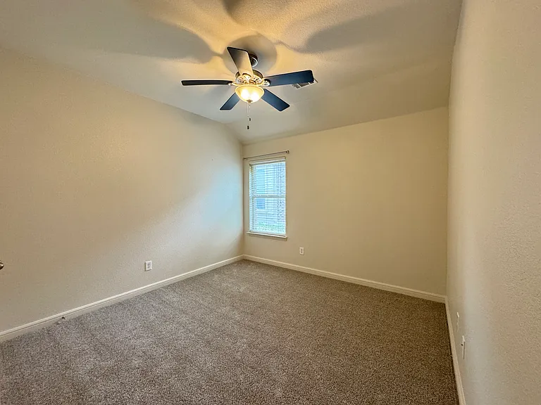 585 Louder Way — Photo 15