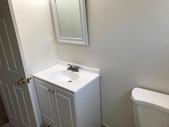 4th image of 1309 Grand Ave