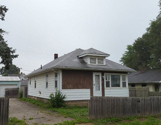 3rd image of 110 1st St