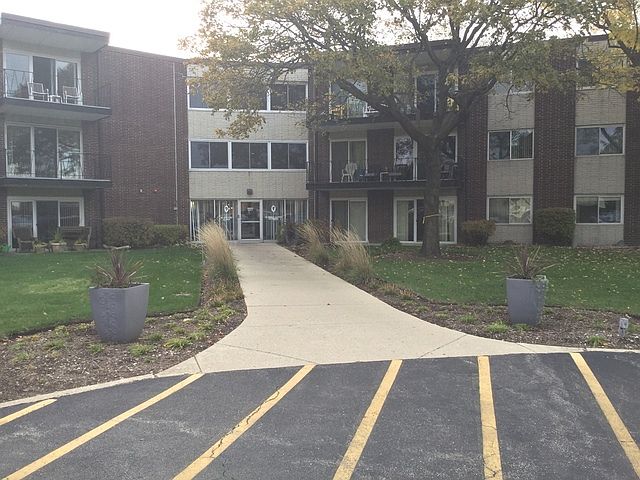 2nd image of 2800 Maple Ave APT 7C