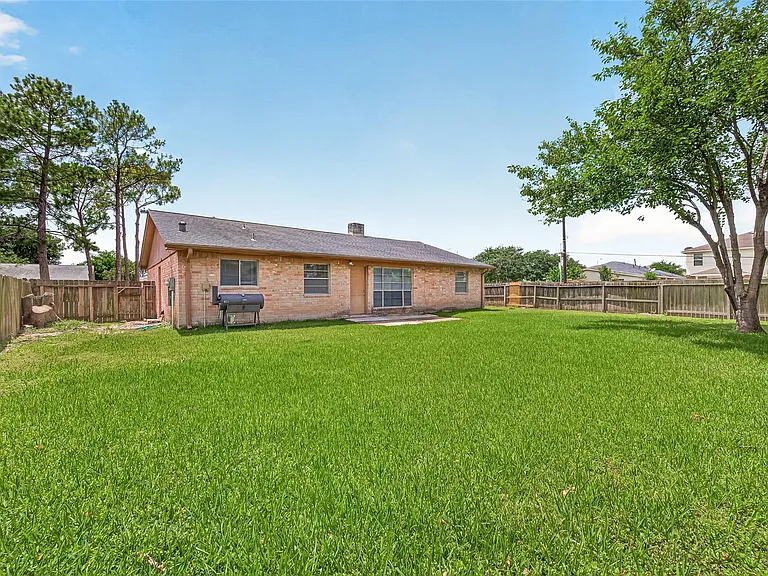 9903 Kent Towne Ln — Photo 37